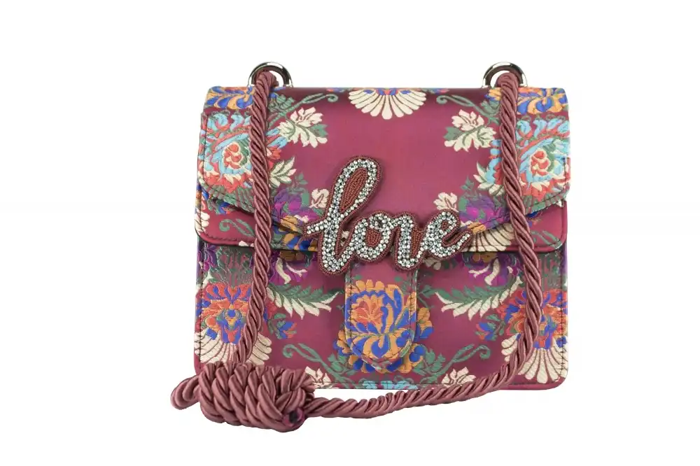 Bolsa Isla inspirada rna cultura japonesa.  rR$ 1.725 / islaoficial.com.br (Fotos: Divulgação)