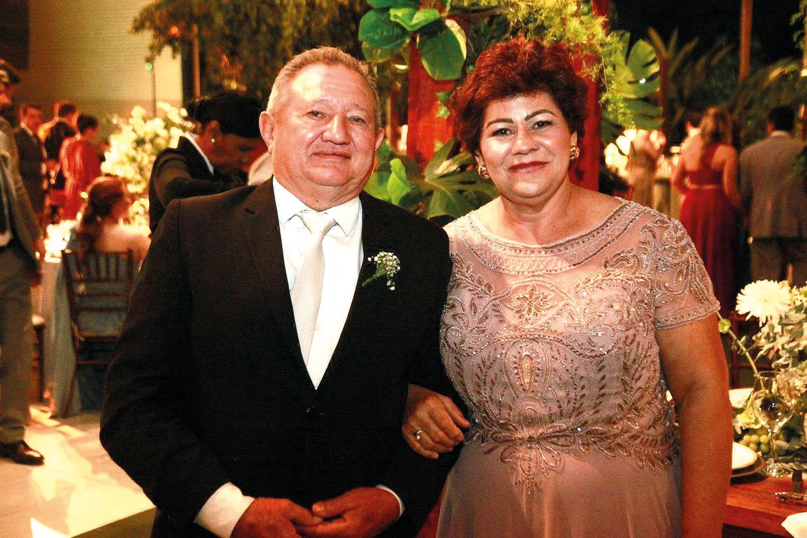 A mãe da noiva, Dalva Carlos Parreira, e o padrasto, Wanderley Ribeiro (Arnaldo Mussi)