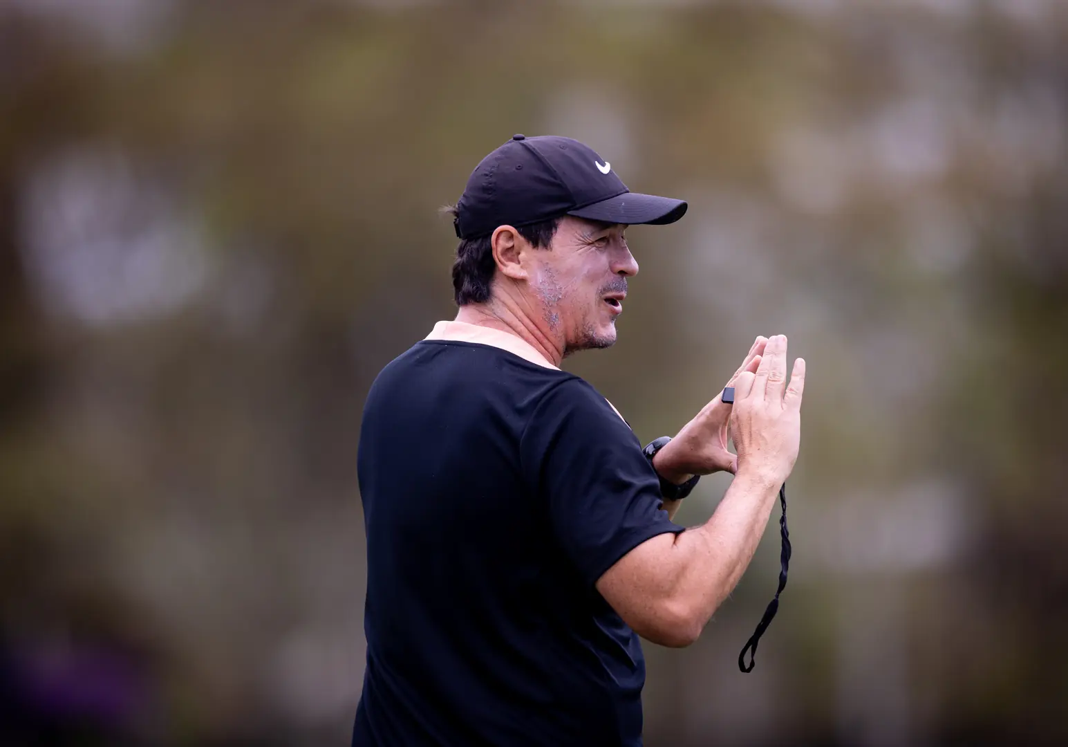 Corinthians enfrenta Inter em Porto Alegre para fugir do Z-4