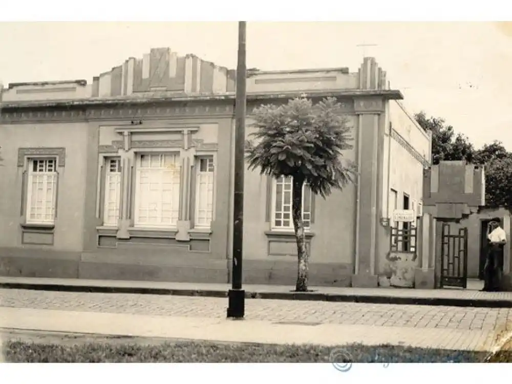 Colégio Santo André, na rua Voluntários de São Paulo (Colégio Santo André, na rua Voluntários de São Paulo)