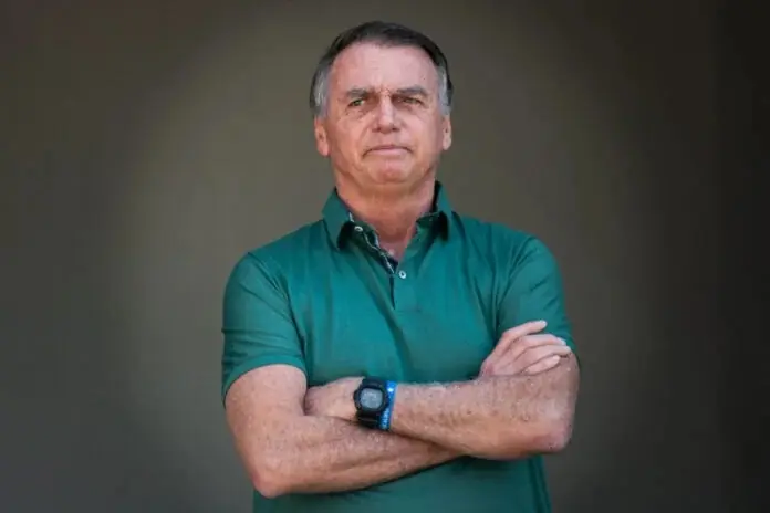 Bolsonaro articula, da prisão domiciliar, corrida ao Senado