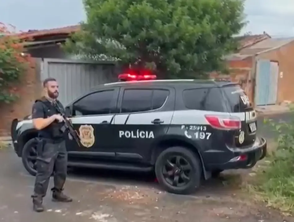 Operação da Polícia Civil de Rio Preto mira quadrilha que falsificava documentos