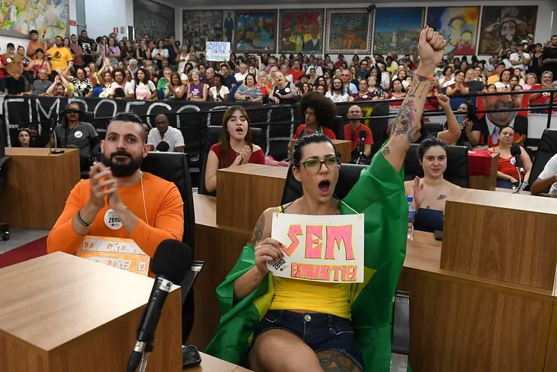 Manifestantes lotam a Câmara de Rio Preto contra Anistia e Blindagem (Thomas Vita Neto 21/9/2025)