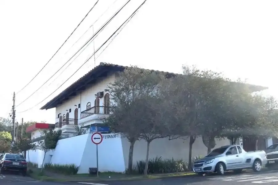 Thumbnail description