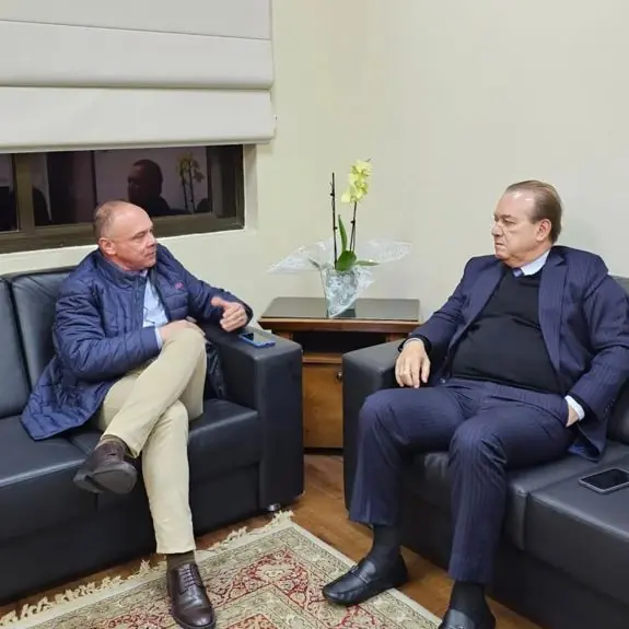 Coronel Fábio Candido com o secretário estadual de Saúde, Eleuses Paiva (Divulgação) (Divulgação)