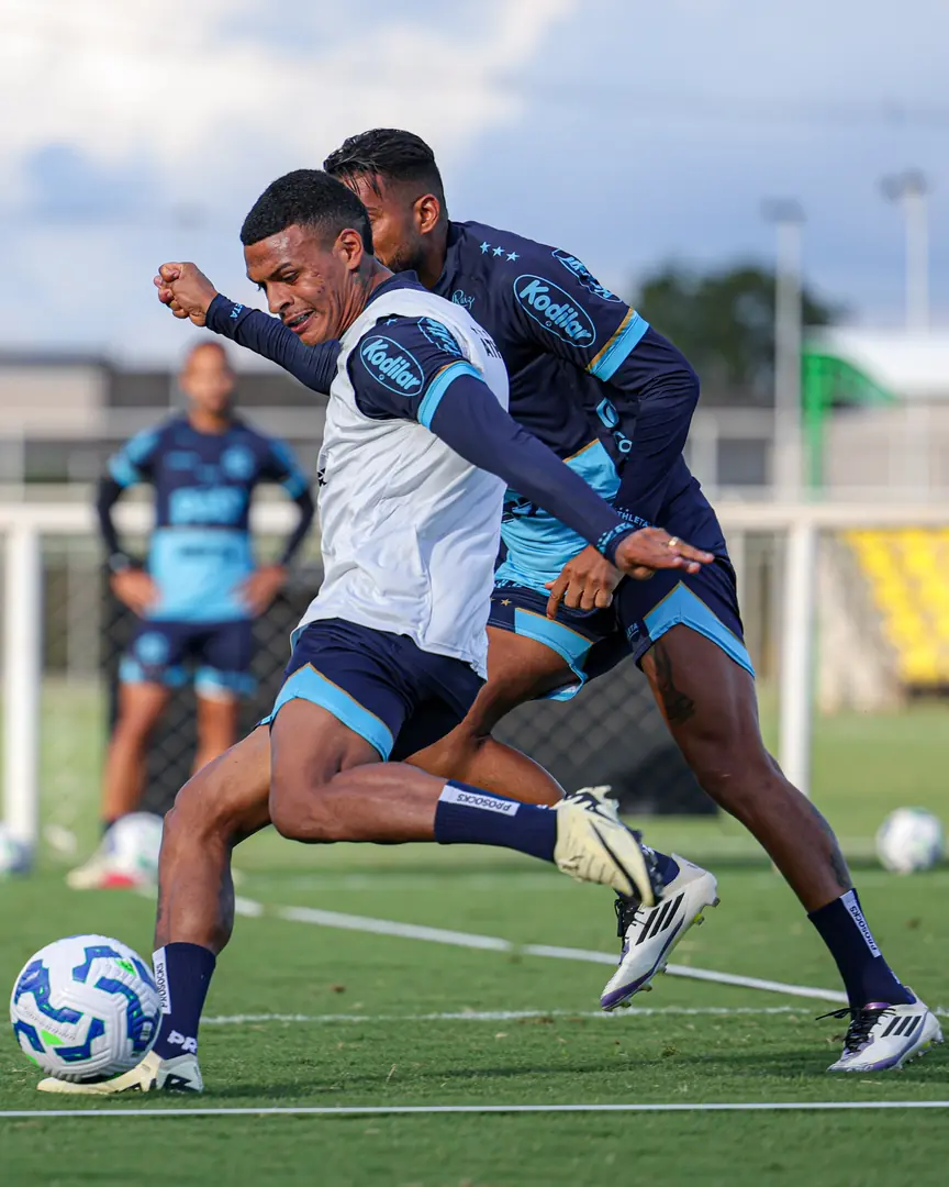 Leão volta ao Maracanã para pegar o Flu