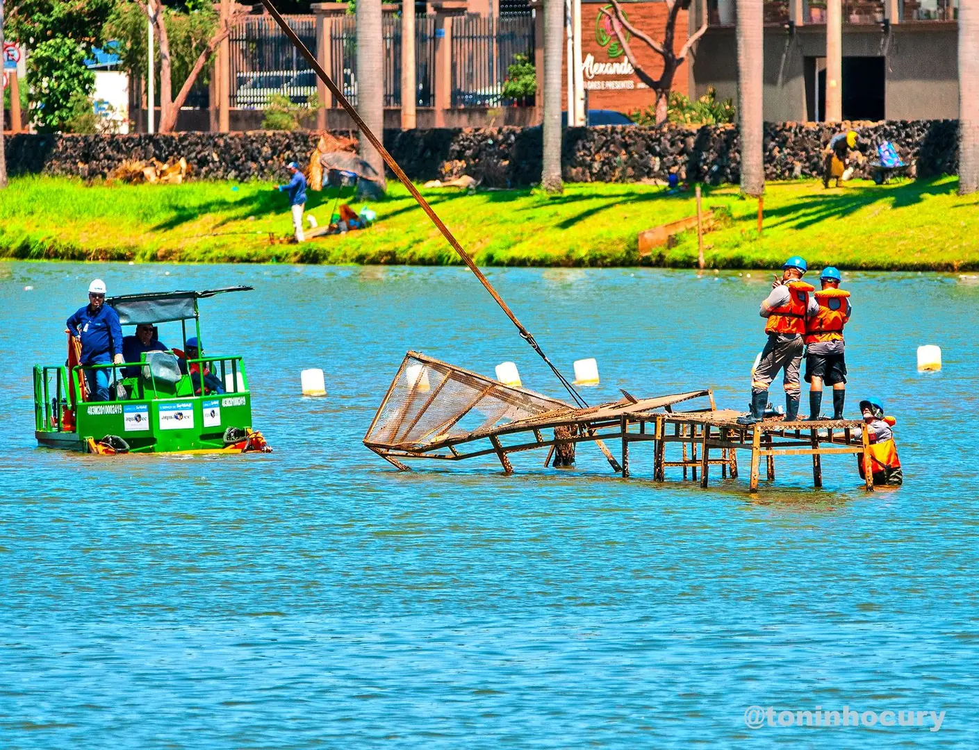 Thumbnail description