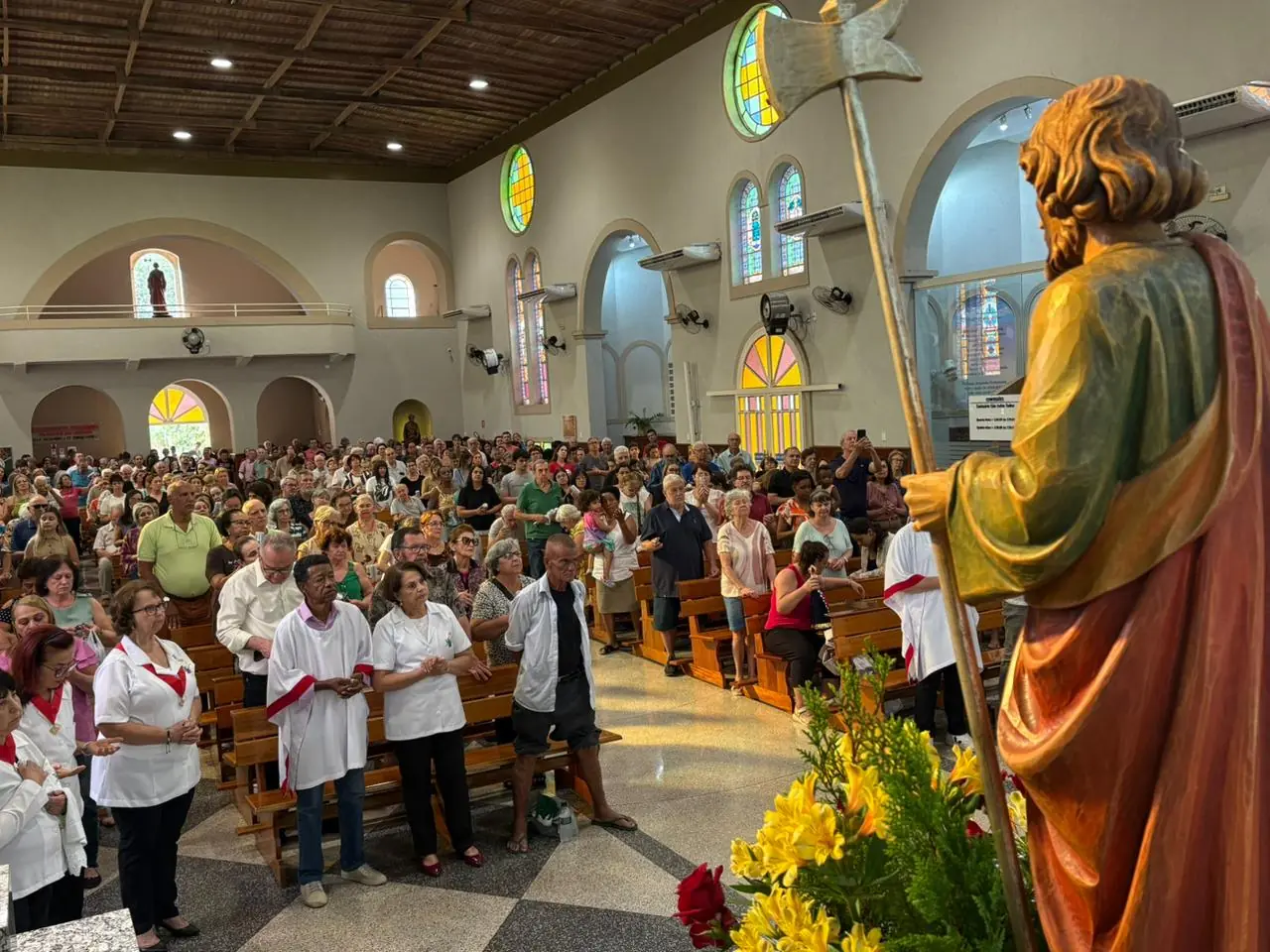 Igreja São Judas Tadeu, em Rio Preto, celebra missa no Dia do Servidor Público