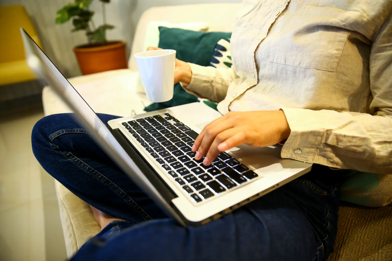 Home office no Brasil: 7,9% da população trabalha de casa em 2025
