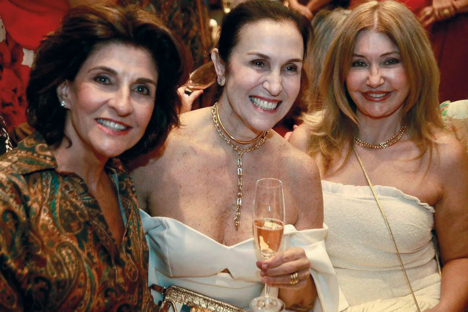 Claudia Togni, Lúcia Liso e Lourdes Chama em evento concorrido (Arnaldo Mussi)
