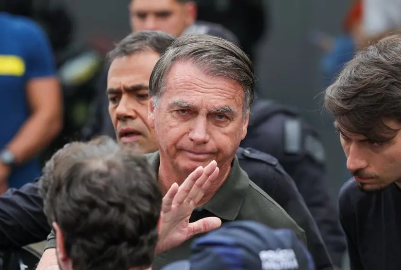 STF nega recurso de Bolsonaro e mantém pena de 27 anos