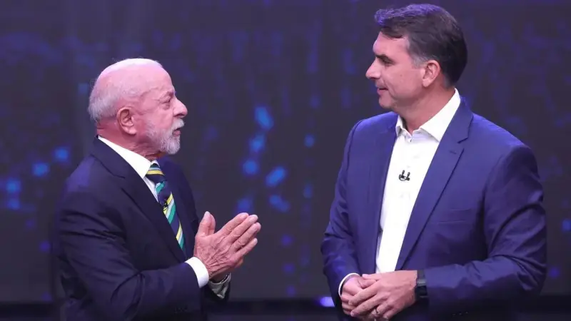 Lula e Flávio se enfrentam em debate tenso com acusações mútuas
