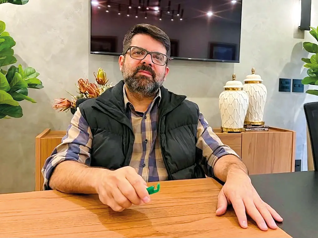 Thumbnail description