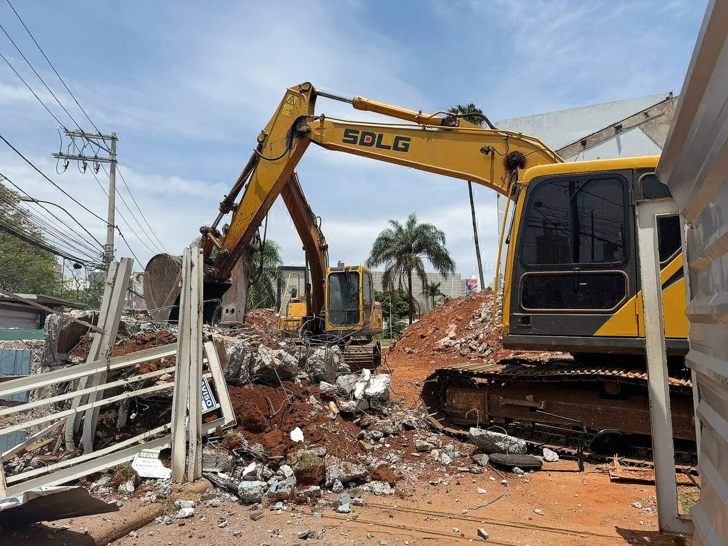 Thumbnail description