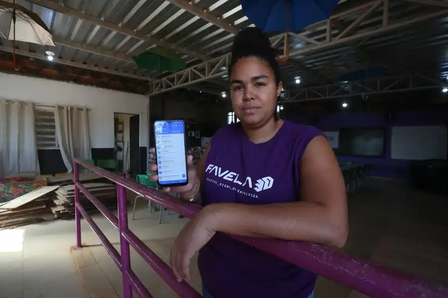 Tamara Antunes Guimarães tem seis filhos e recebe R$ 600: valor é gasto rapidamente nas despesas (Guilherme Baffi 2/8/2022)