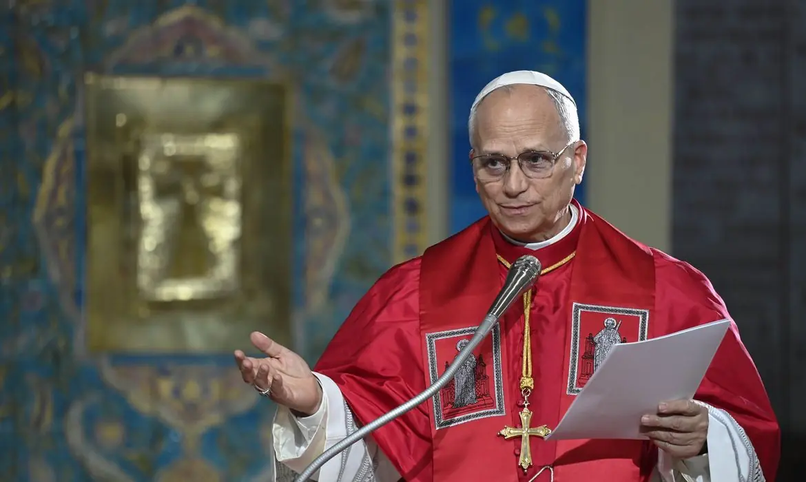 Papa Leão 14 vai operar nódulo no pulmão no Vaticano