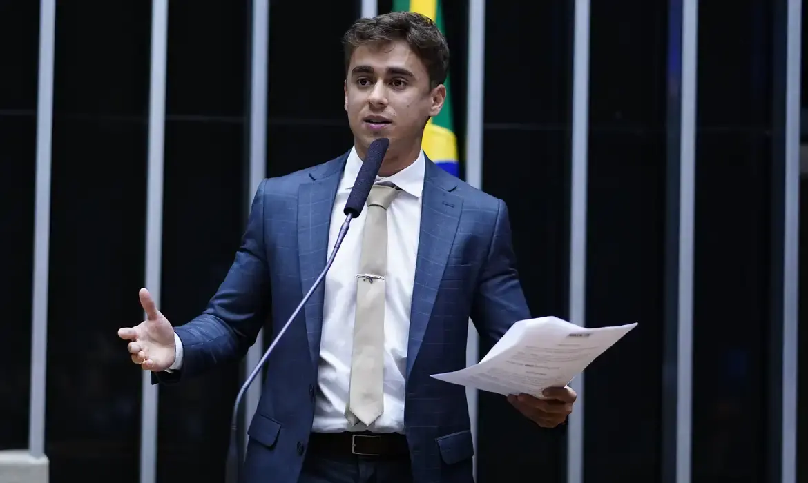 Justiça aumenta indenização que Nikolas terá de pagar a Felipe Neto (Agência Brasil)