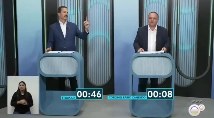 Itamar Borges e Coronel Fábio durante debate eleitoral no ano passado (Reprodução/TV Tem)