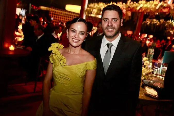 Irmão da noiva, Sinval Celico Neto, e a mulher, Nathalia (Arnaldo Mussi)