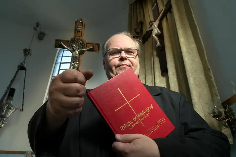 Monsenhor Rubens Zani, padre exorcista de Bauru (Egberto Nogueira/Ímãfotogaleria)