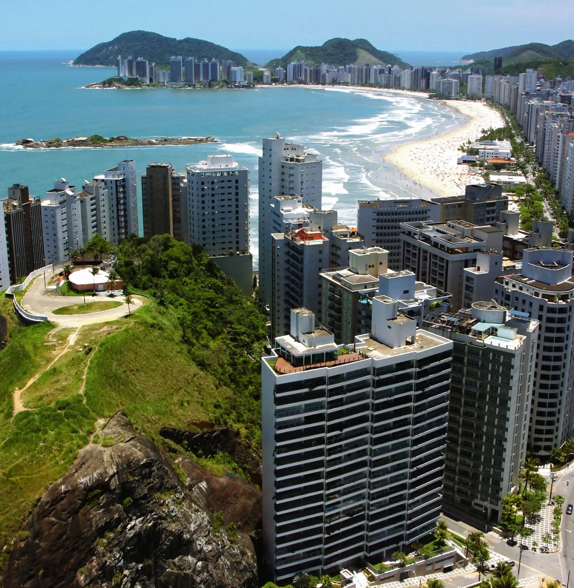 Guarujá vai cobrar até R$ 145 para entrada de veículos de turistas