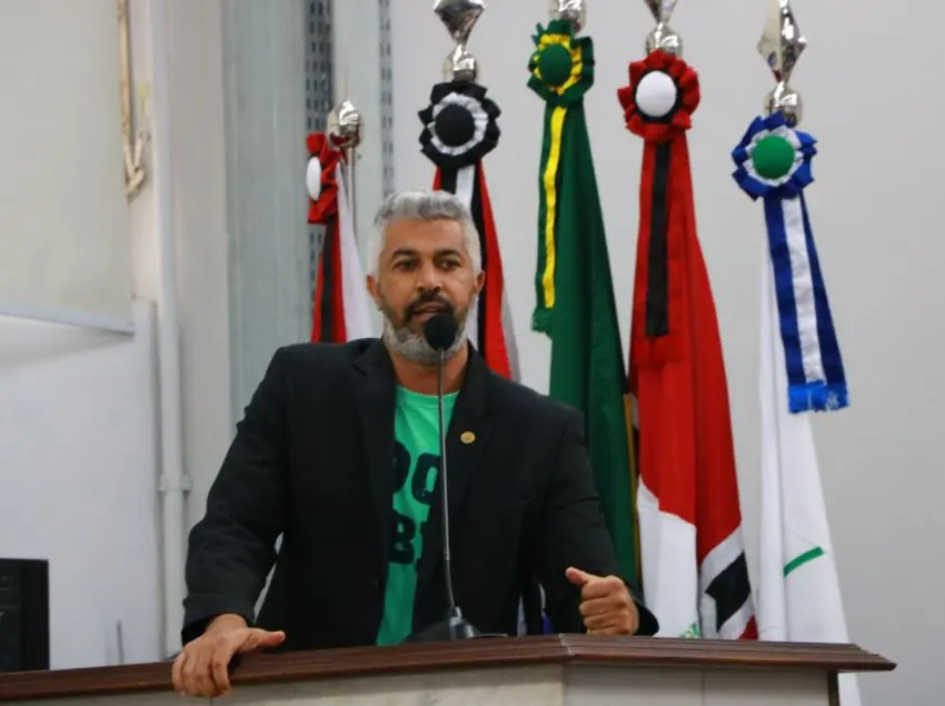 Bruno Moura, autor da proposta, na Tribuna da Câmara (Divulgação/Câmara de Rio Preto)